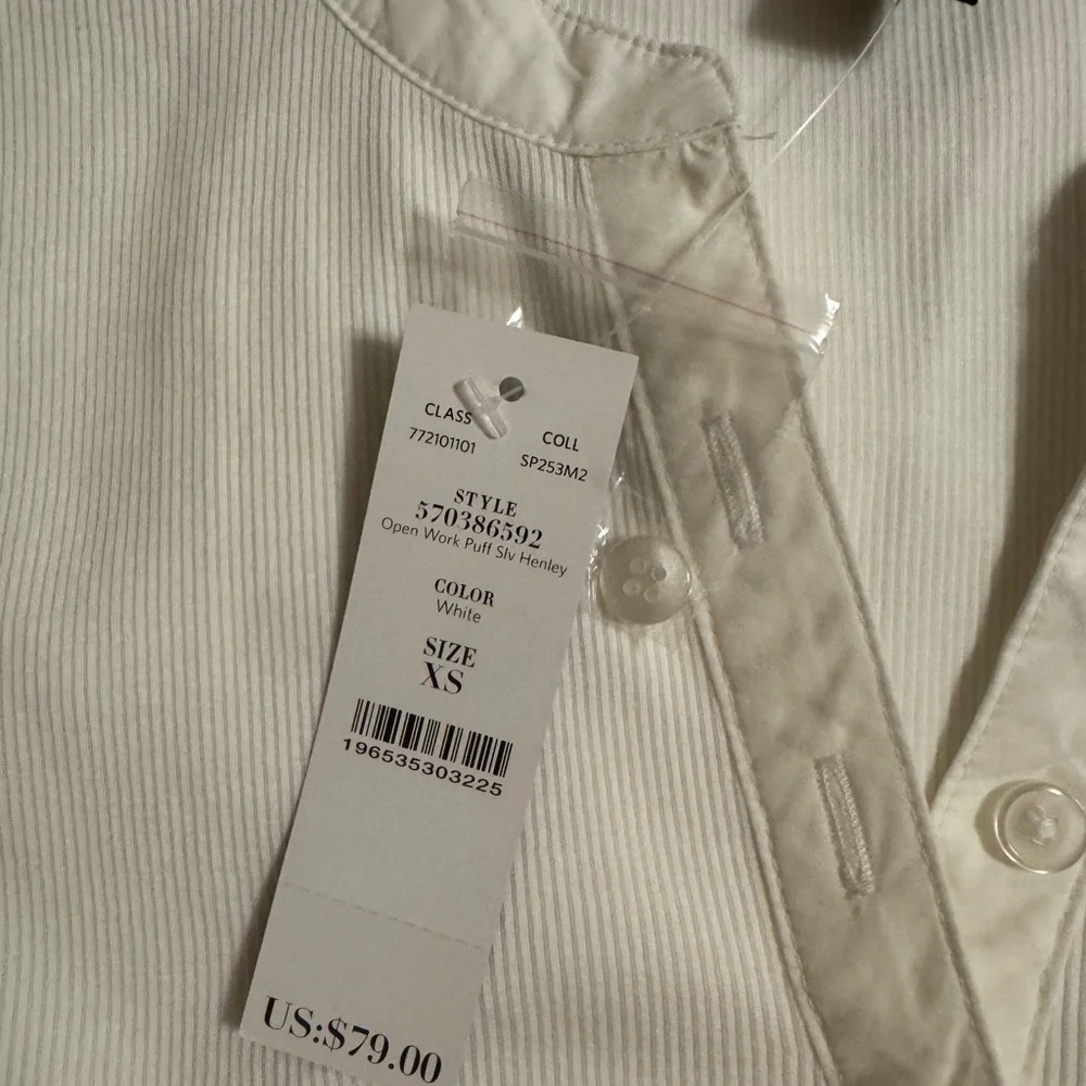 🤍 WHBM White Lace Puff Sleeve Henley Top | XS | NWT | Pima Cotton - Picture 2 of 5